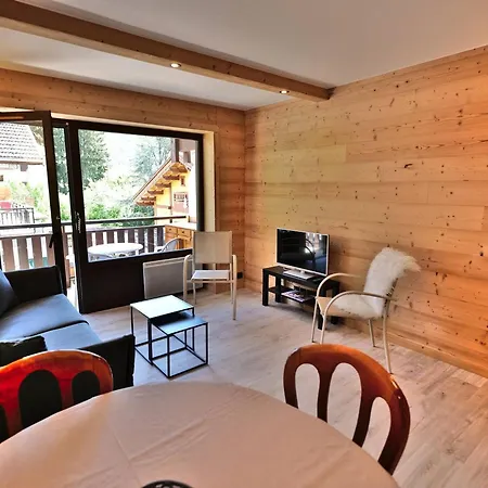 4 Pers. Au Grand-bornand, Centre Du Village דירה *